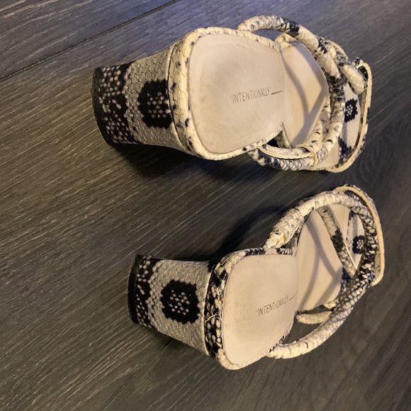 Heeled Sandals - made in Spain - Picture 3 of 5